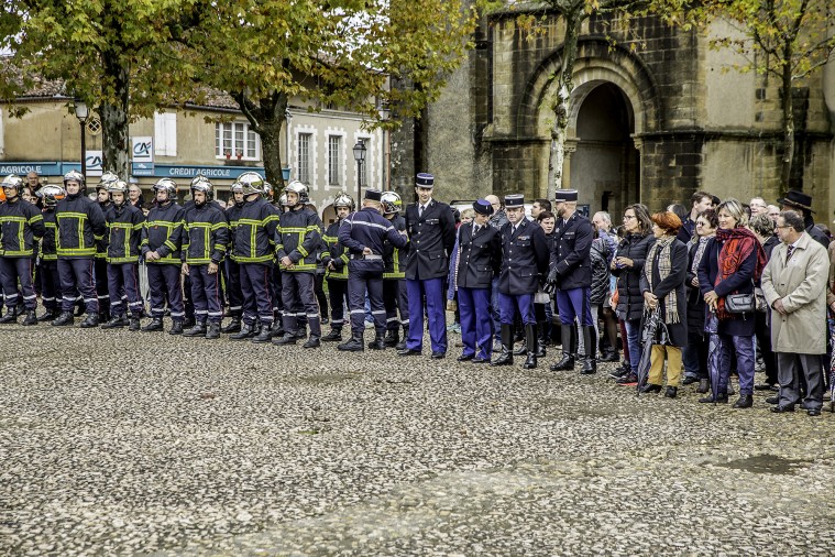 4 CM gendarmes et sapeurs-pompiers 1bis 111116.jpg