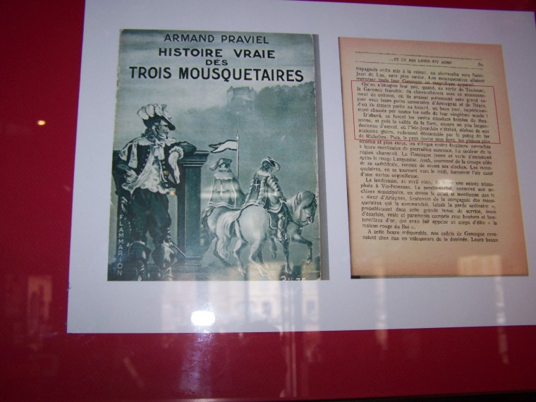 Livre du même auteur avec des anecdotes sur les lieux que d'Artagnan a parcouru en Lomagne