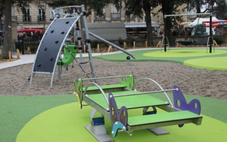 Aire de jeux pour jeunes enfants : image de Jardin Atlantique Gare