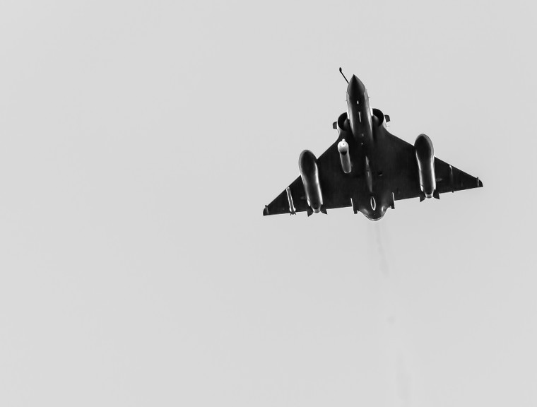11bis Passage d'un Mirage 2000 1bis 081118.jpg