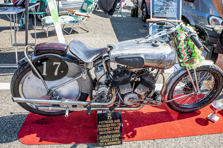 7 La Rolls des motos des années 20 Brough Superior SS80 1bis 040819.jpg