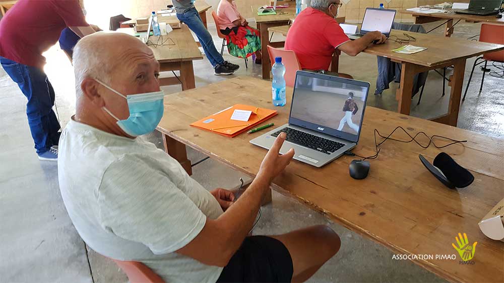 1 DR Pimao Ateliers-Internet-Seniors-1.jpg