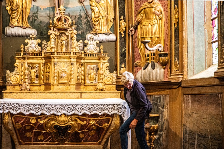 9 Le maître autel à Saint-Césaire de pouydraguin 1bis 150721.jpg