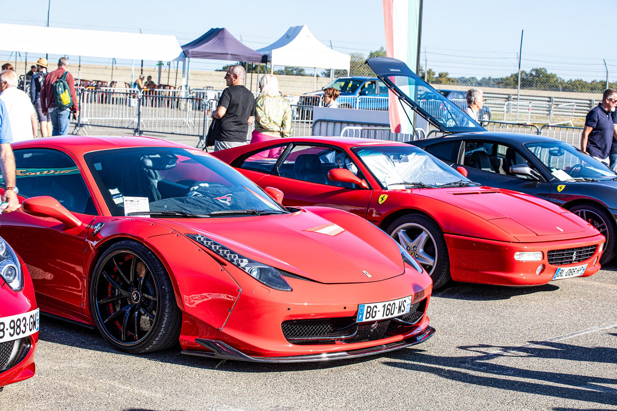 10 2 Ferrari rouges 1bis 081023.jpg
