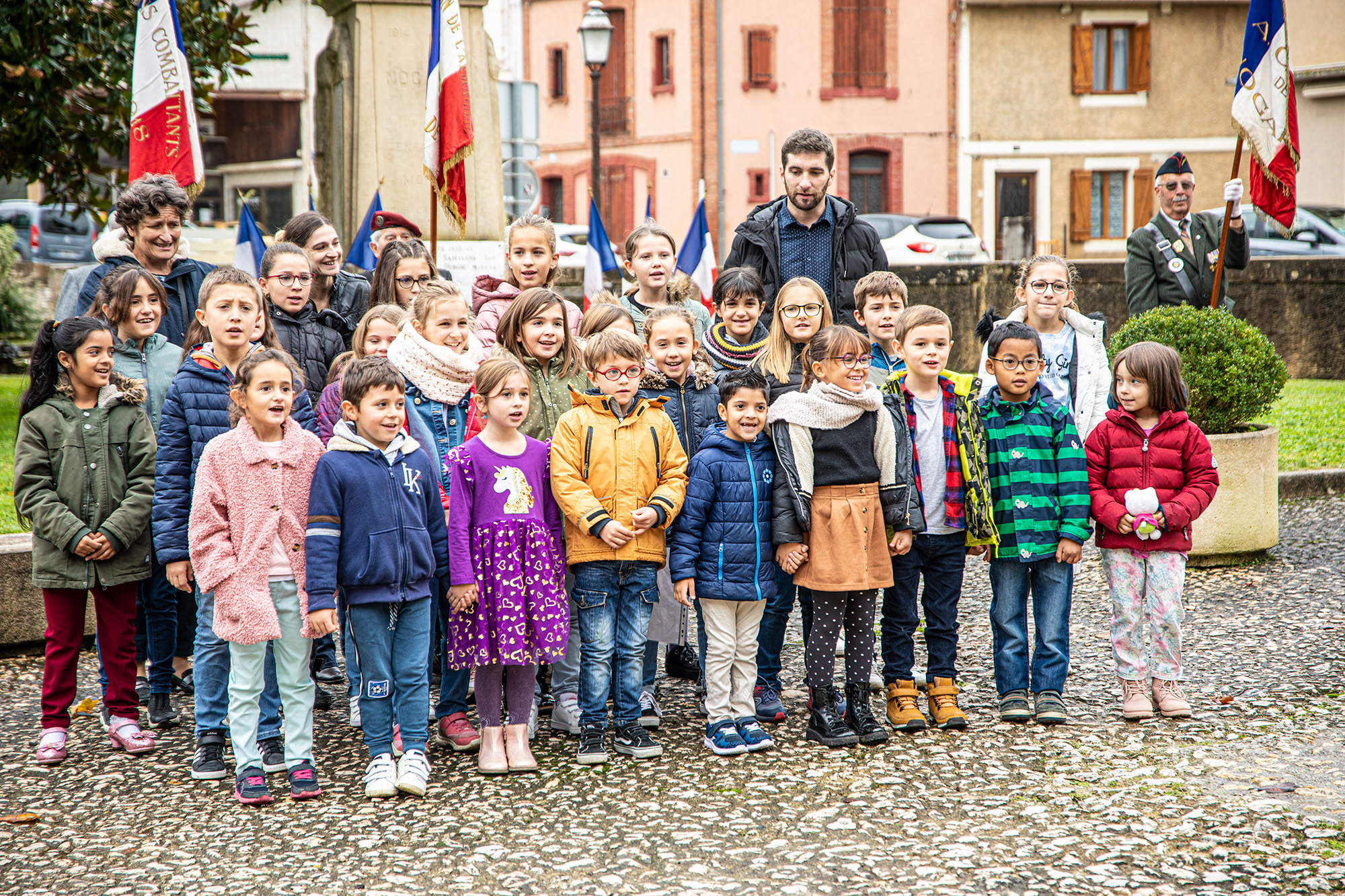 9 Les enfants chantent la Marseillaise 1bis 111123.jpg