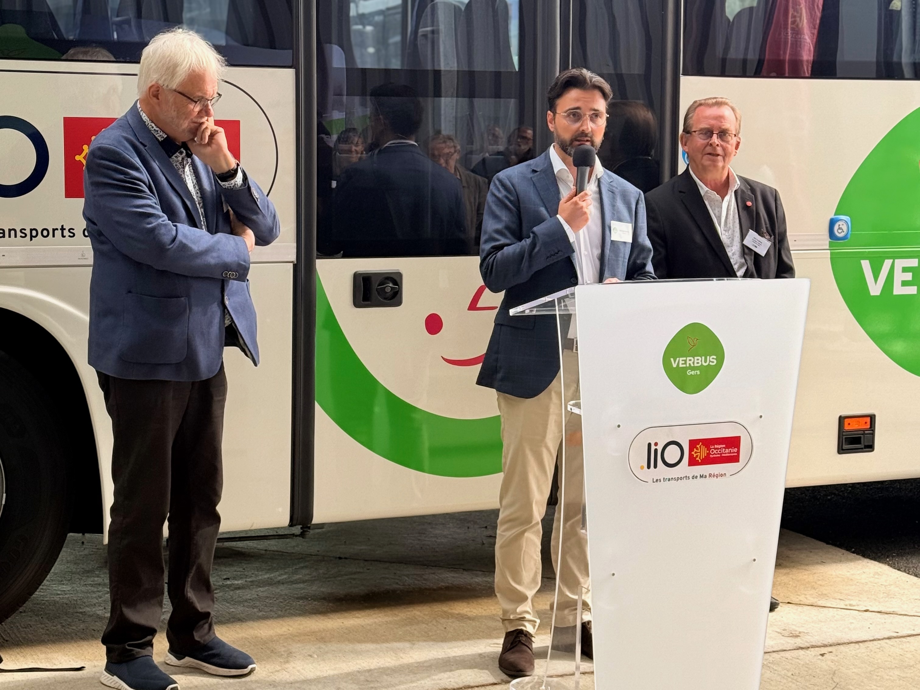 Clément Verdié entouré de Jean-Luc Gibelin et Eric Cadoré.