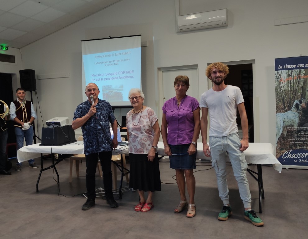 photo de famille  pour trois générations  de Cortade