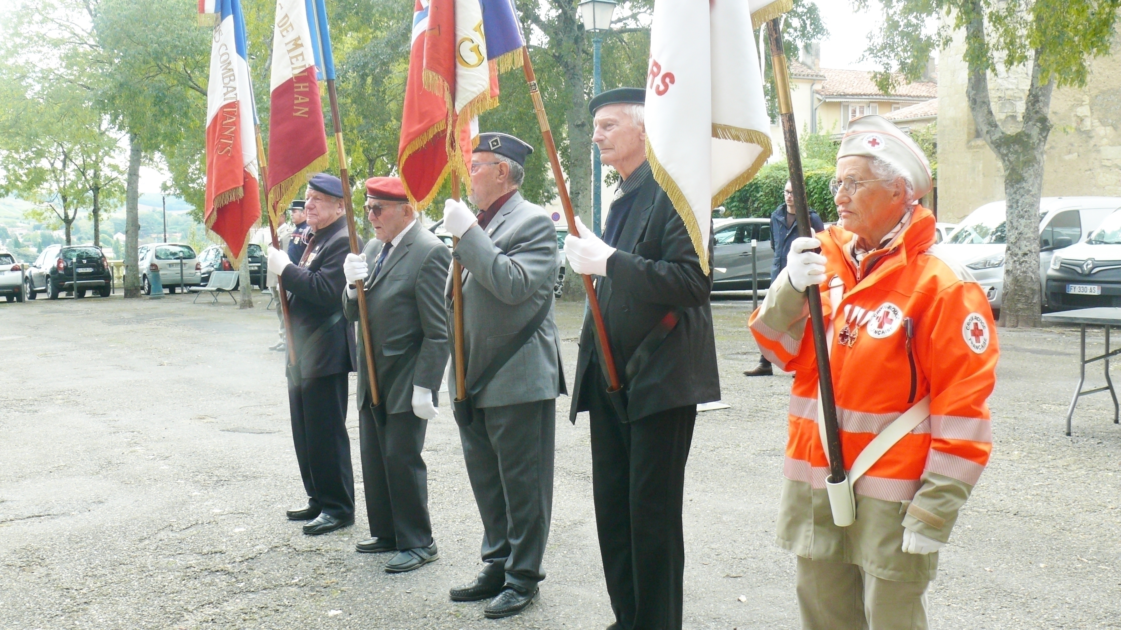 Les porte-drapeaux.