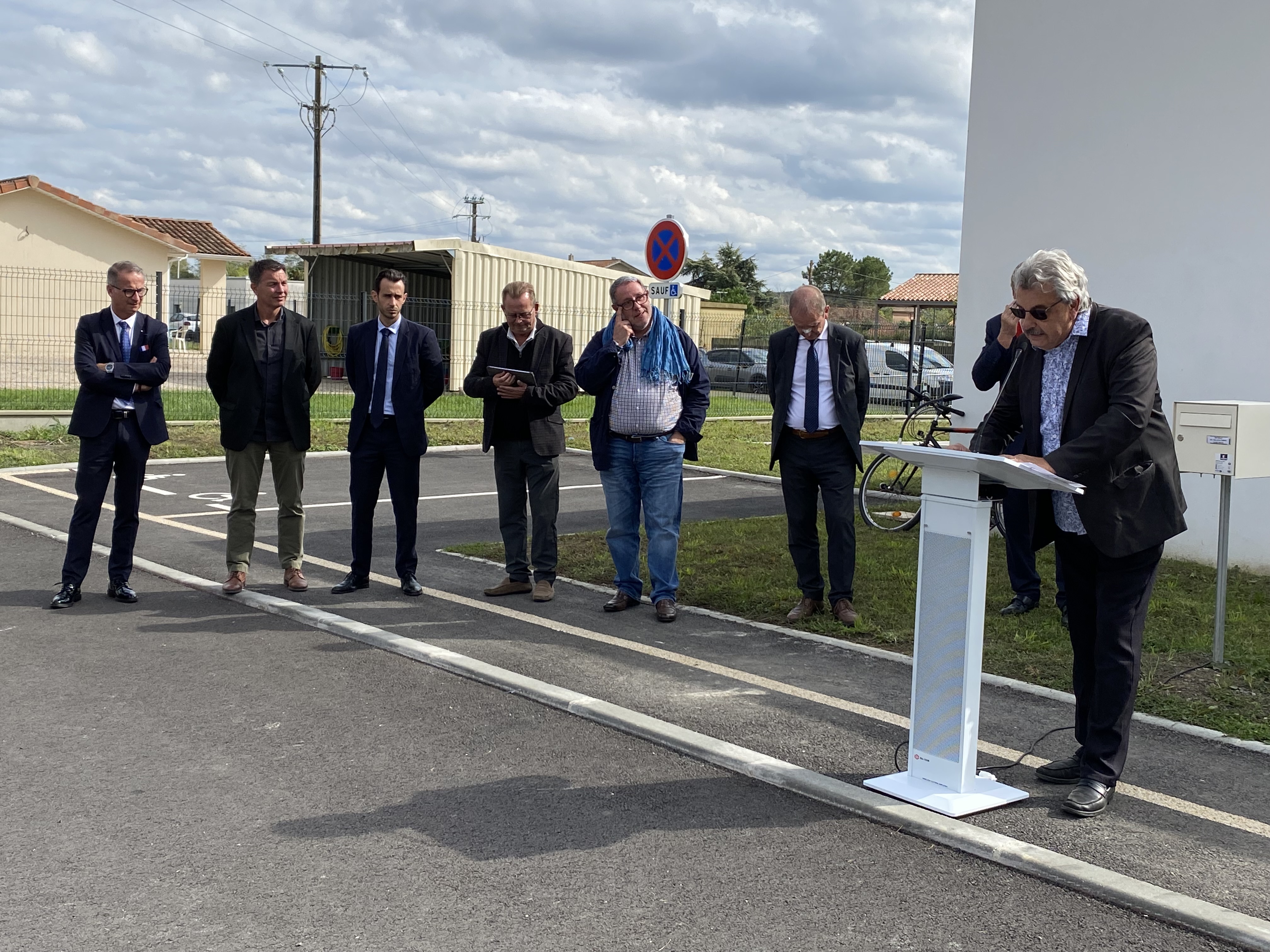 Michel Petit, président "d’Armagnac Adour », présente les 2 projets axés sur l’action sociale dans le territoire
