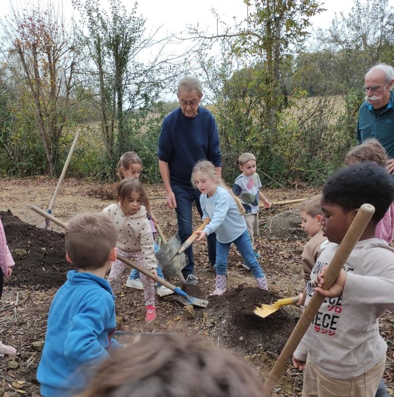 Tout le  petit monde...