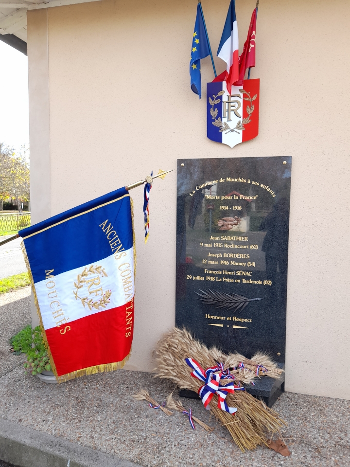 Mouches, le monument aux inauguré en 2024.