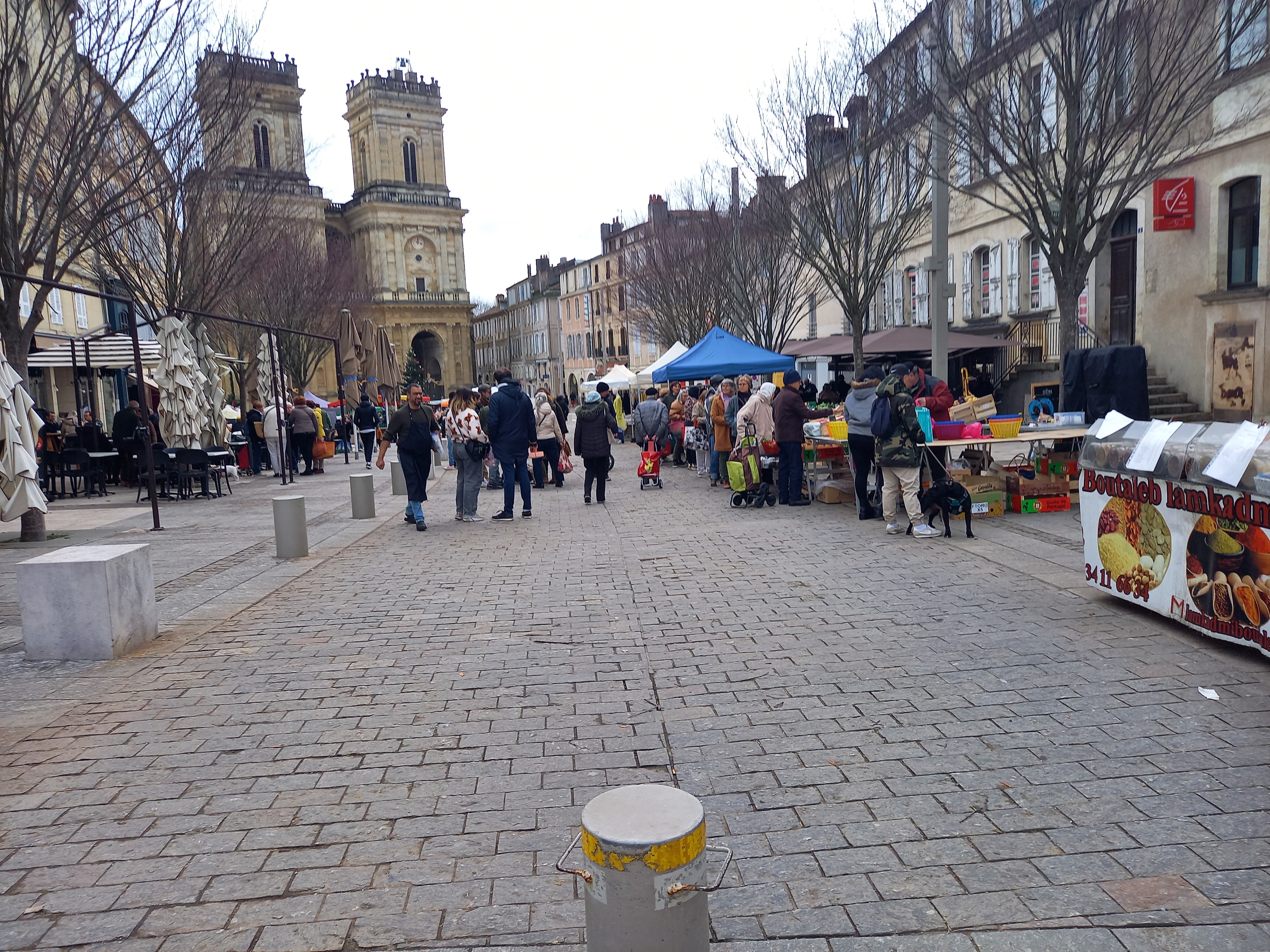 Le marché du samdi a pu se tenir.
