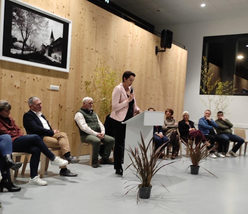 ...suivi par Lydie Toison , conseillère départementale