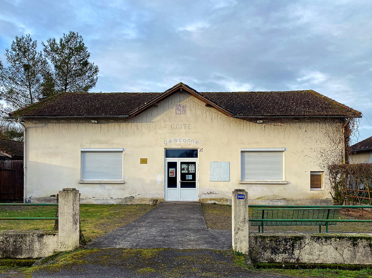 le foyer à Izotges