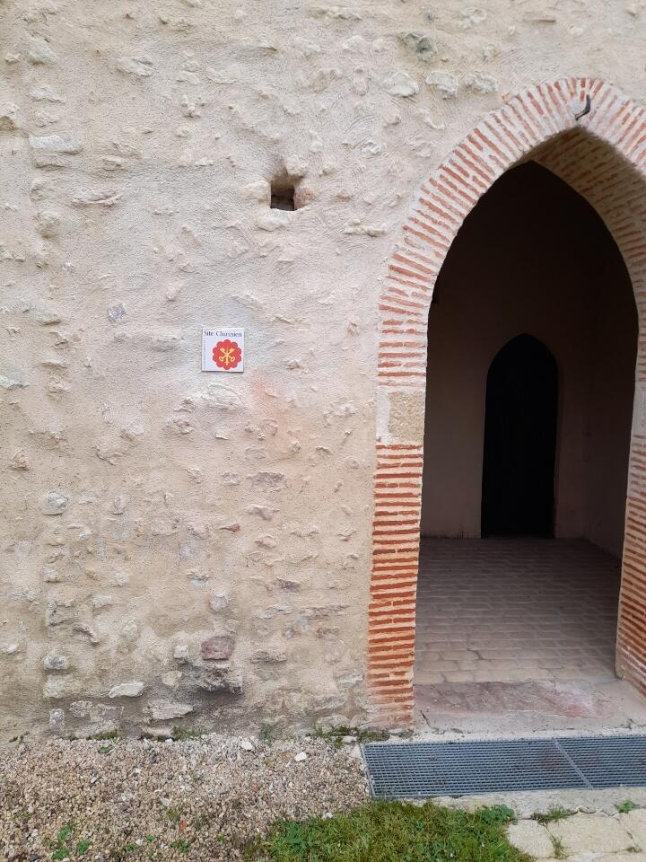 Prieurè Saint Julien de Mouchès.
