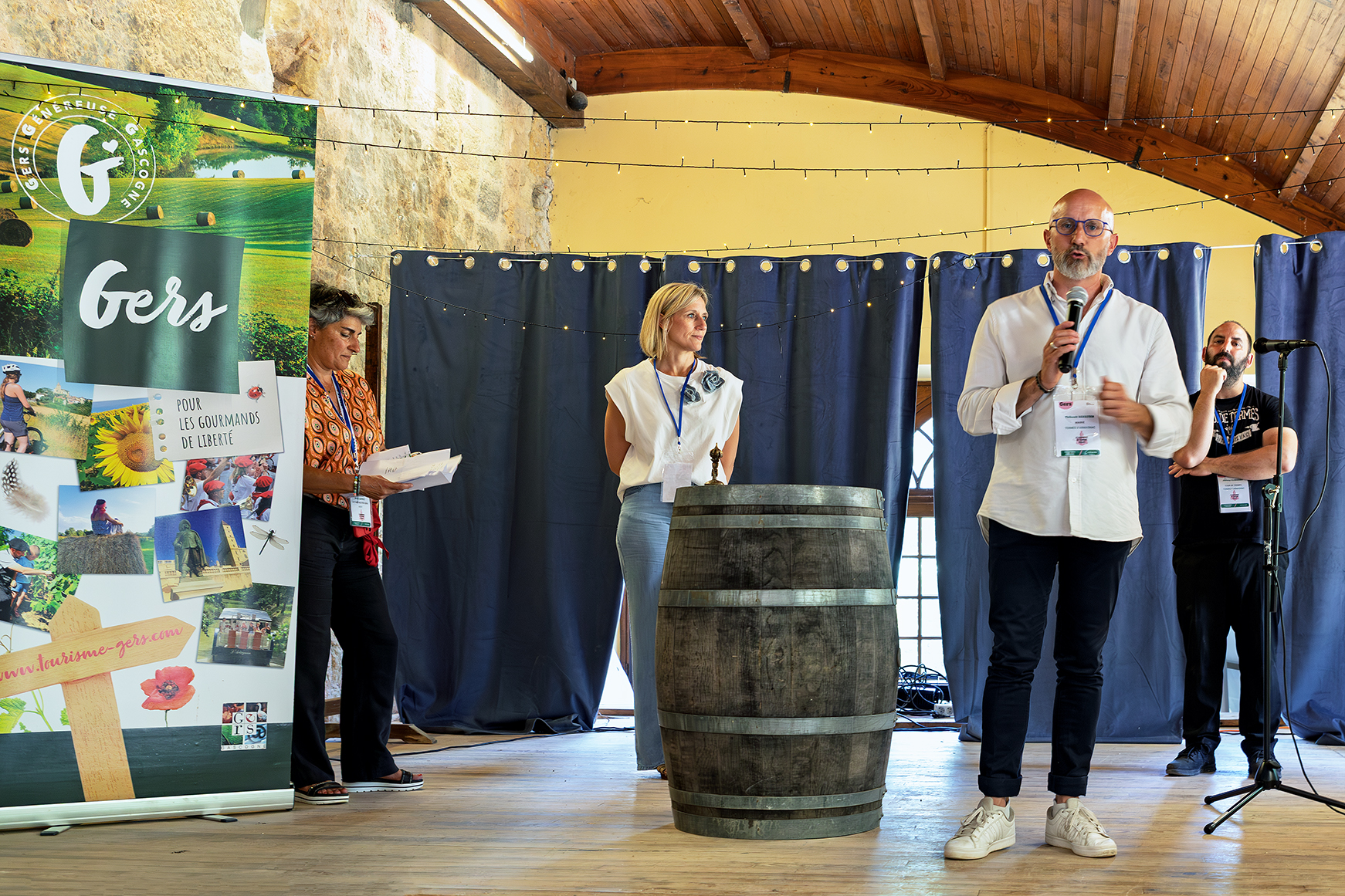Thibault Renaudin, maire de Termes-d'Armagnac au micro