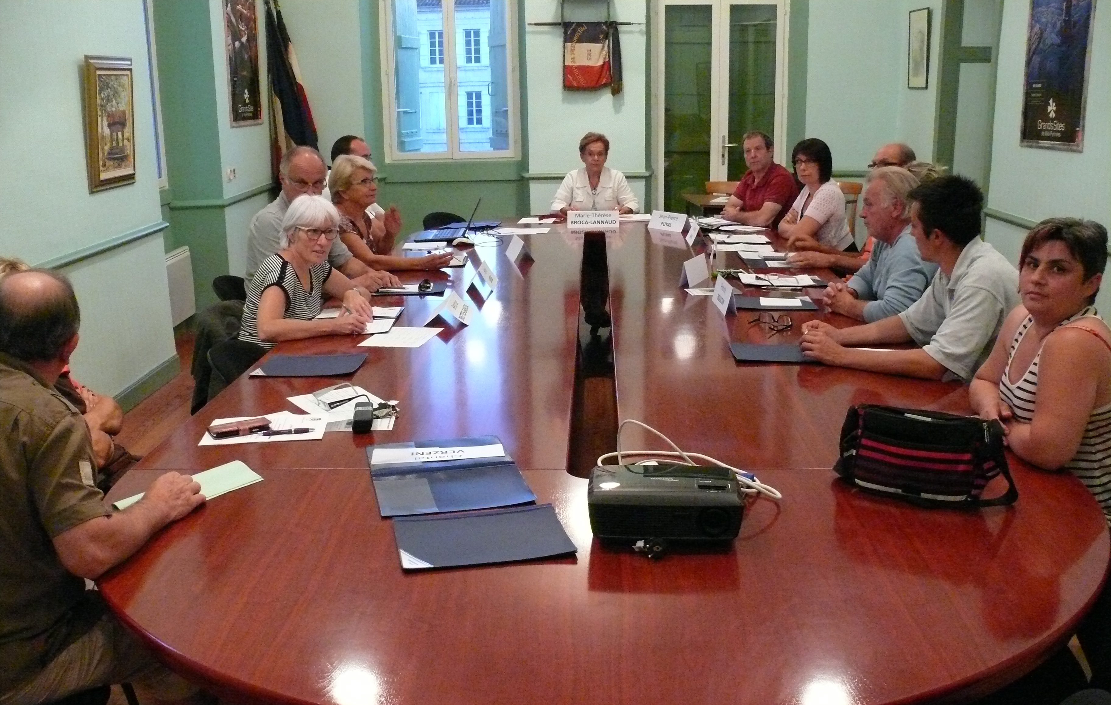 Le Conseil Municipal lors de la séance du 18 08 2015.JPG