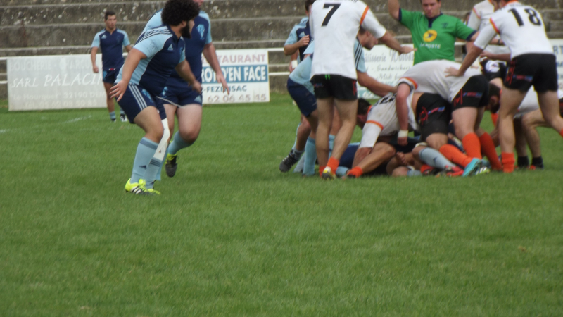 Vic fezensac.Rugby:les vicois n'ont pas fait de détails