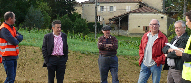 CASTILLON MASSAS : LE CARREFOUR DE MESTRESSENS D