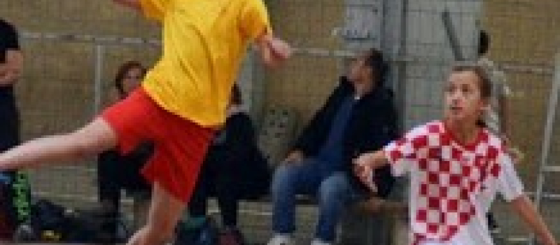 L'ISLE-JOURDAIN       -  HANDBALL  -