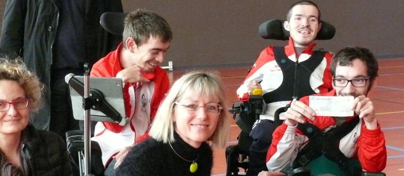AUCH Le Rotary club offre un chèque de 1 000 euros aux "Twisters" 