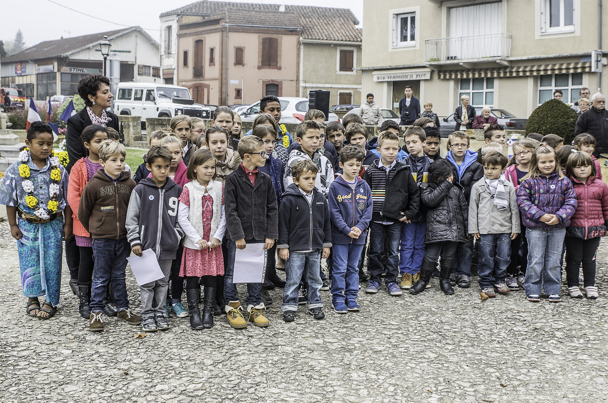 Des enfants chantent la Marseillaise 1bis 111115.jpg