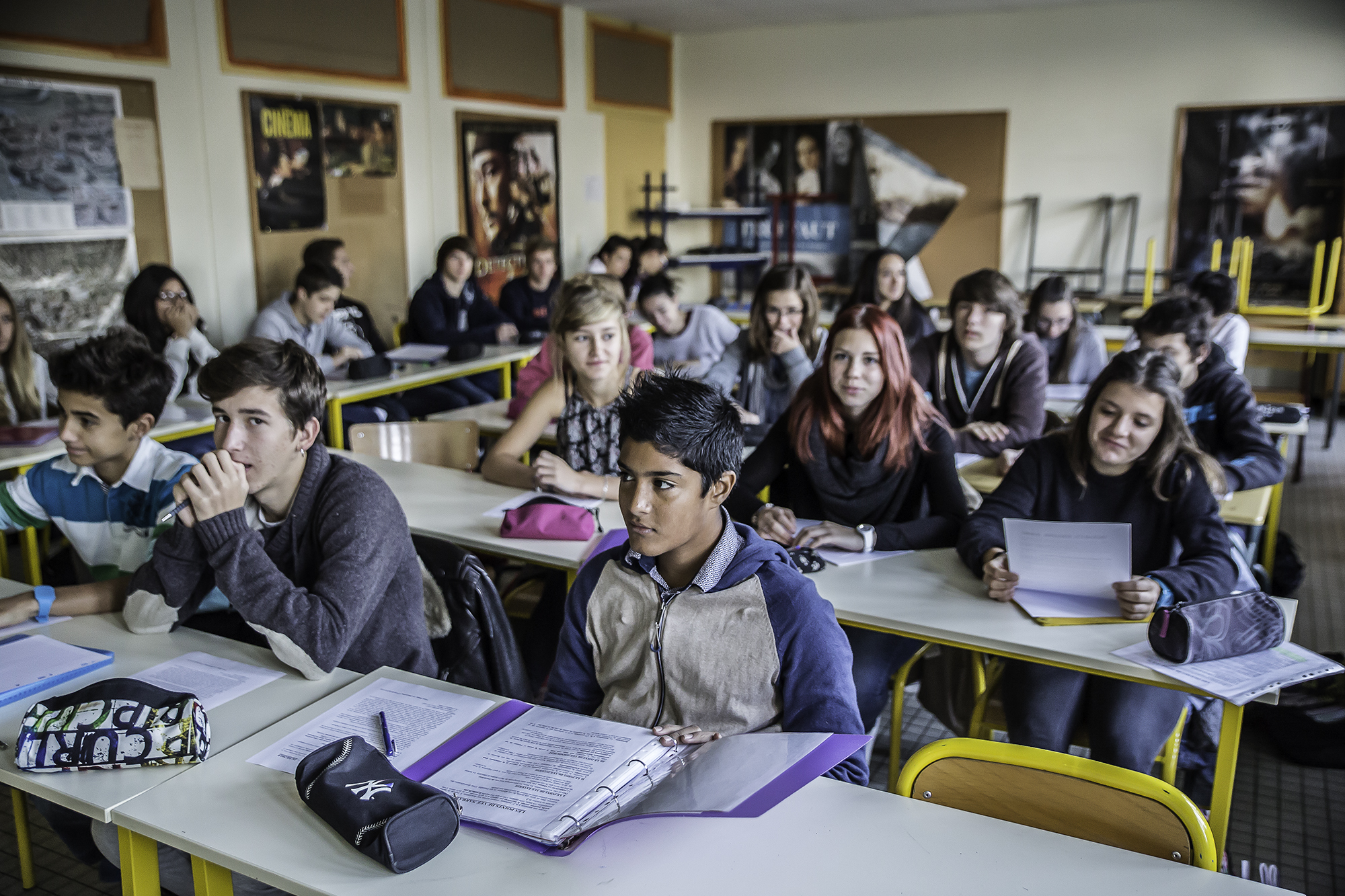 Les élèves suivent le cours à l'écran 1bis 161015.jpg