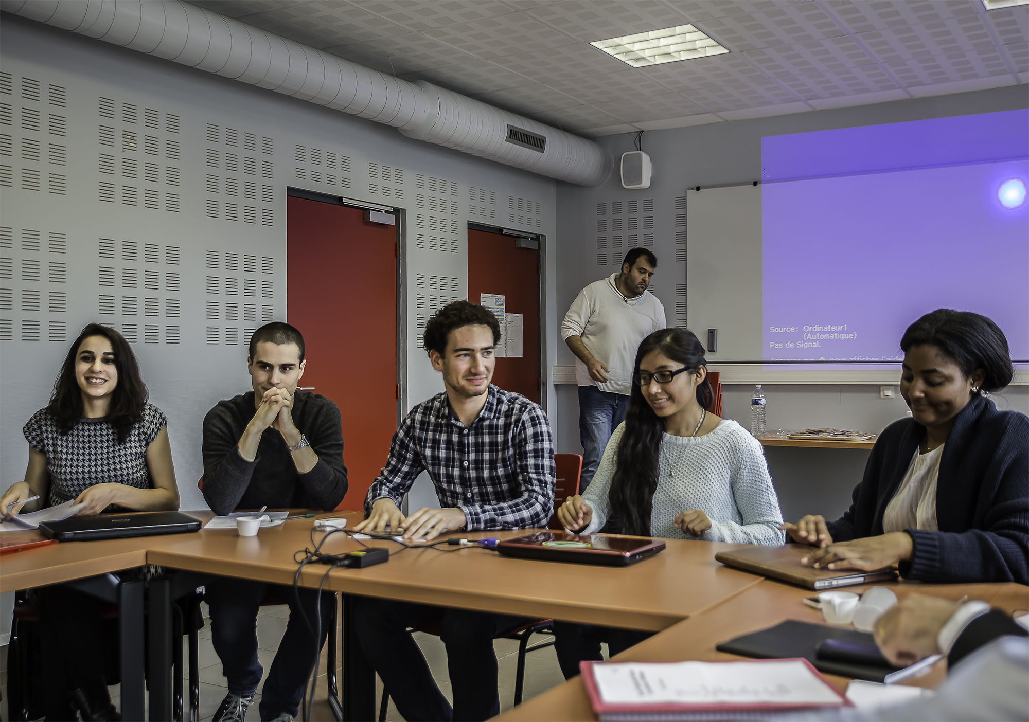 Les 5 étudiants de l'ISAE 091215.jpg