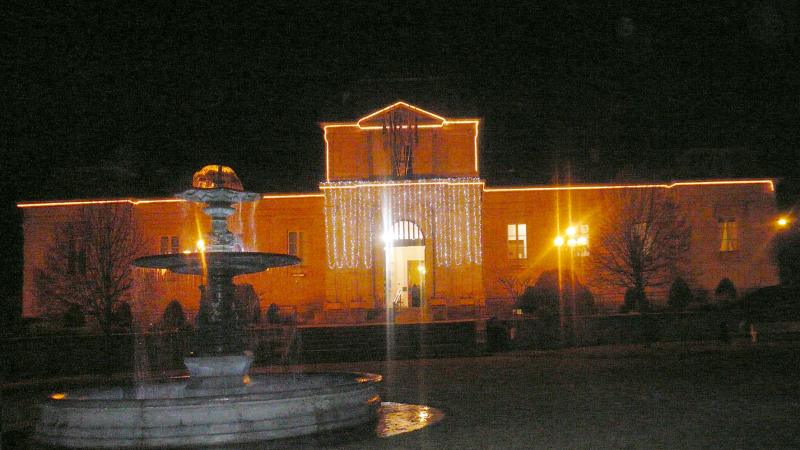 MIRANDE  Lumières sur la ville