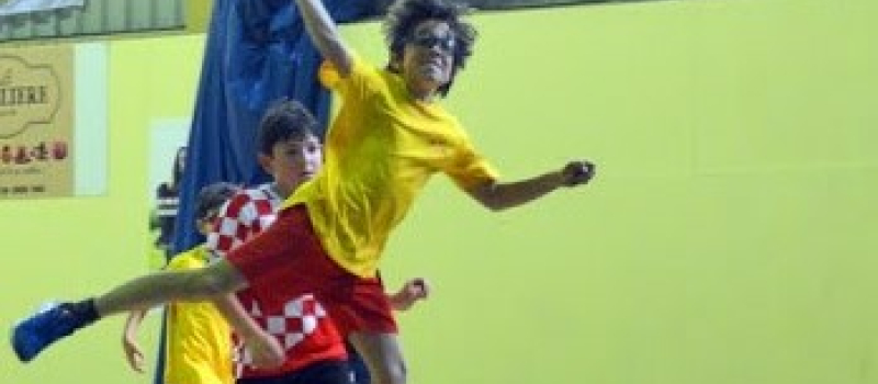CONDOM  - HANDBALL -