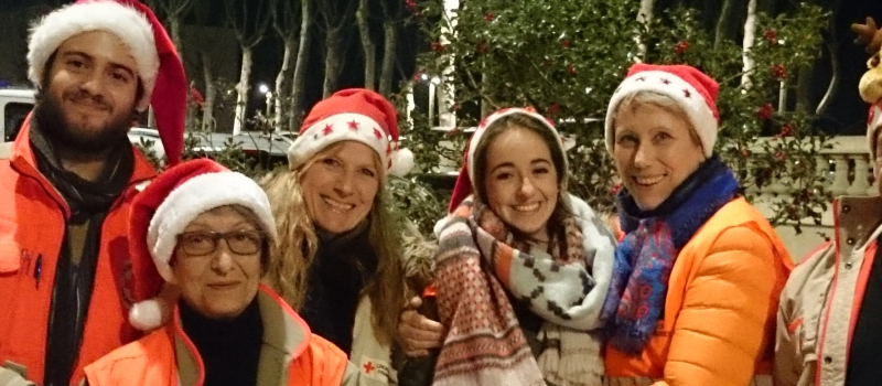 AUCH Pour la nuit de noël, la Banque alimentaire et la Croix rouge sont allés à la rencontre des personnes en difficulté