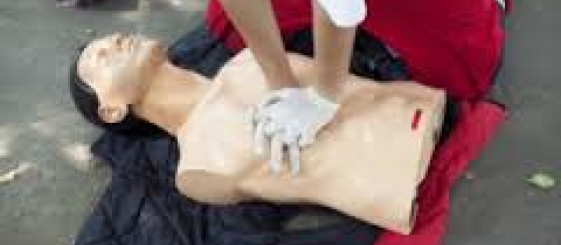 INITIATION AUX PREMIERS SECOURS