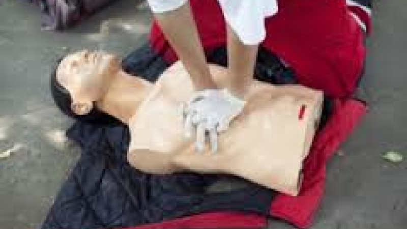 INITIATION AUX PREMIERS SECOURS