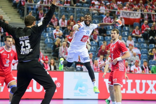 image: http://i1.wp.com/handnews.fr/wp-content/uploads/2016/01/France-Croatie@THEOPHILE_Laurent-e1453572726206.jpg?resize=640%2C427