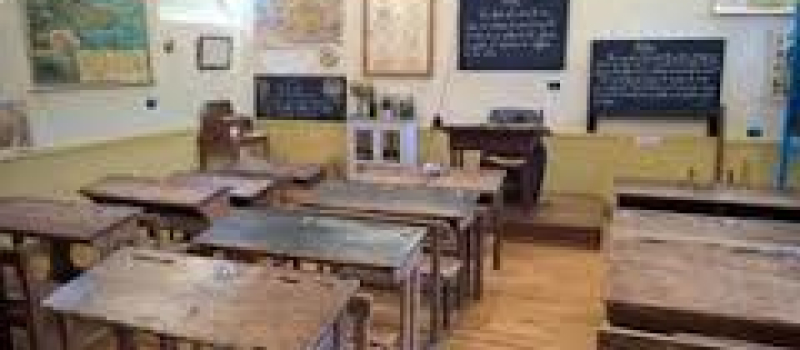SAINT CLAR " le musée de l'école"
