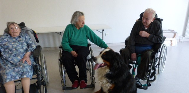 Gino et trois résidentes