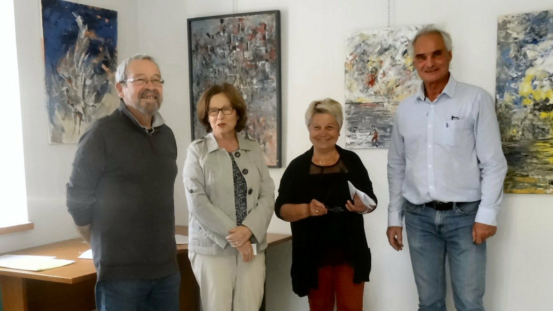 Photos de charme et peintures par deux artistes de talent
