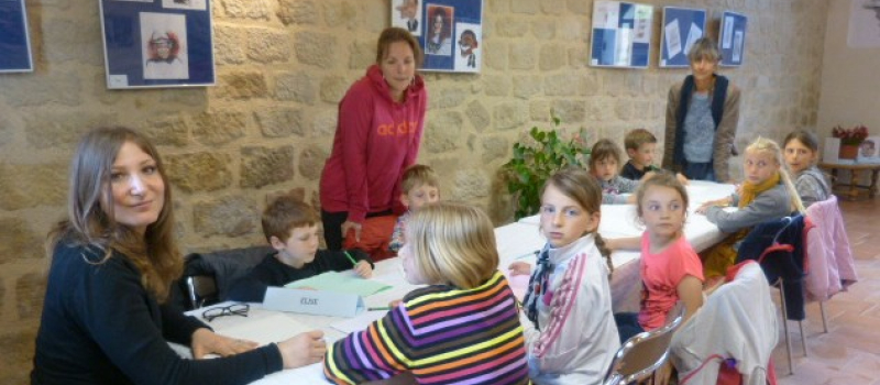les jeunes de l' ALAE au salon de la caricature et du dessin de presse 