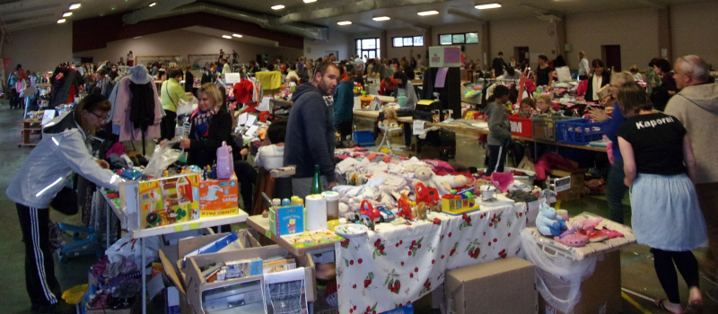 Succès pour le vide grenier de la FCPE lisloise
