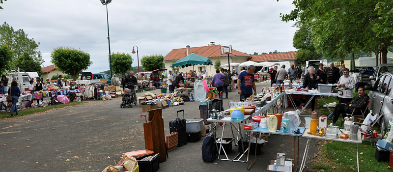 Vide grenier de Labarthete 