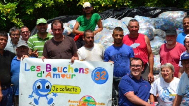 Les Bouchons d'Amour : 11 tonnes de bouchons plastiques expédiés en Belgique