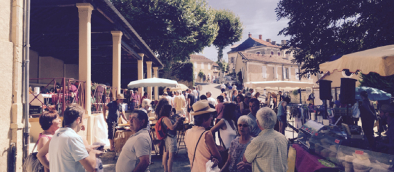 Marché estival à Montesquiou