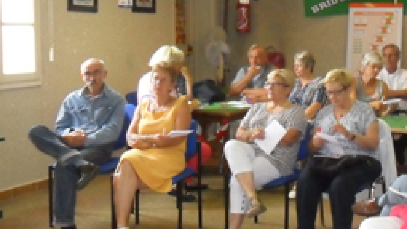 L’Ecole est finie au club de bridge.