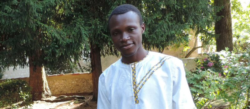 Un artiste béninois au château de Cassaigne