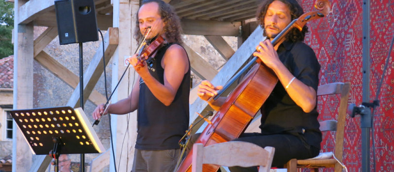 Un concert en plein air chargé d'émotion