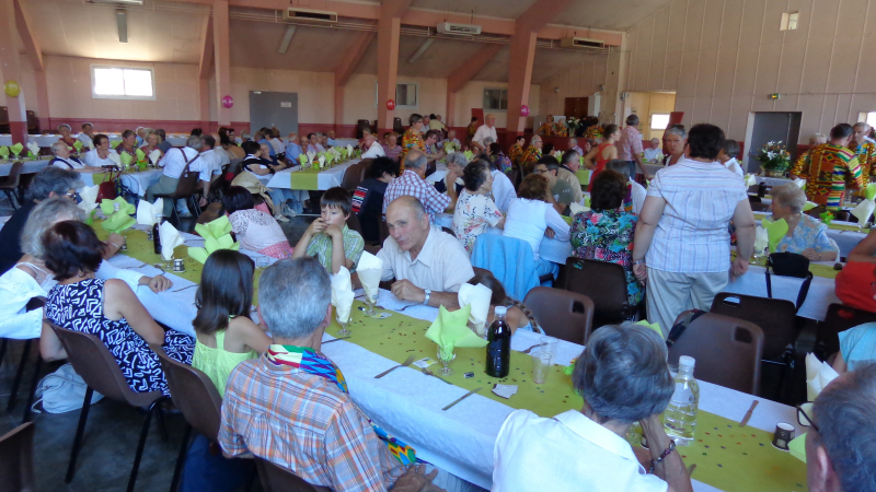 Une fête haute en couleurs et en joie pour le Père Ambroise