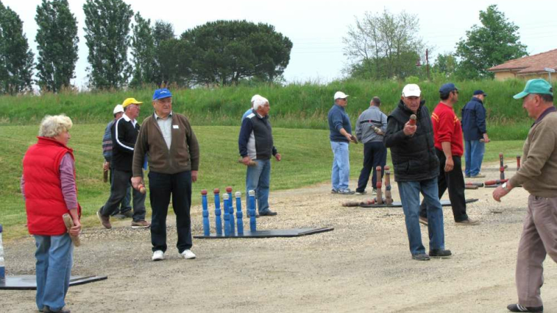 Castelnau d'Auzan : Championnat des clubs de quilles au maillet