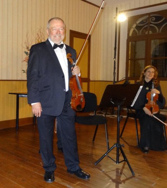 Rolf Peller dirigera toujours l'orchestre à cordes 