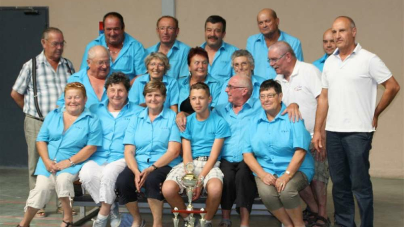 Castelnau : Champions de la coupe de France des clubs de Quilles