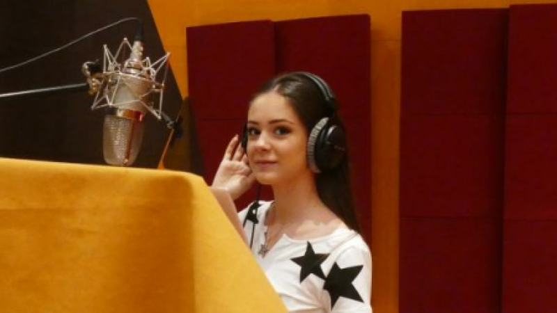 Un Gersoisvient de produire une jeune chanteuse Roumaine, Daria T